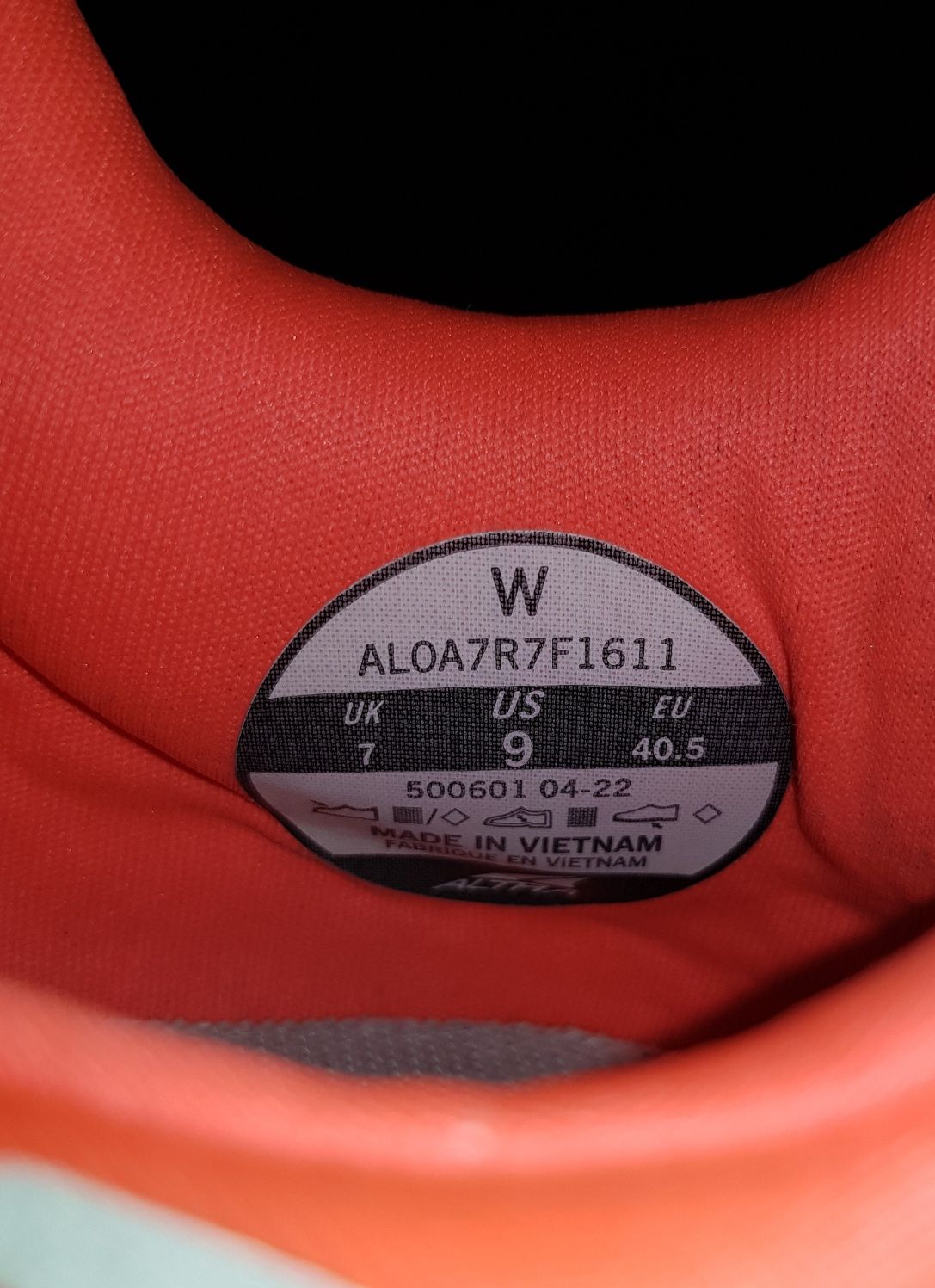 Adidasi Altra mărimea 40,5 nike force boost.