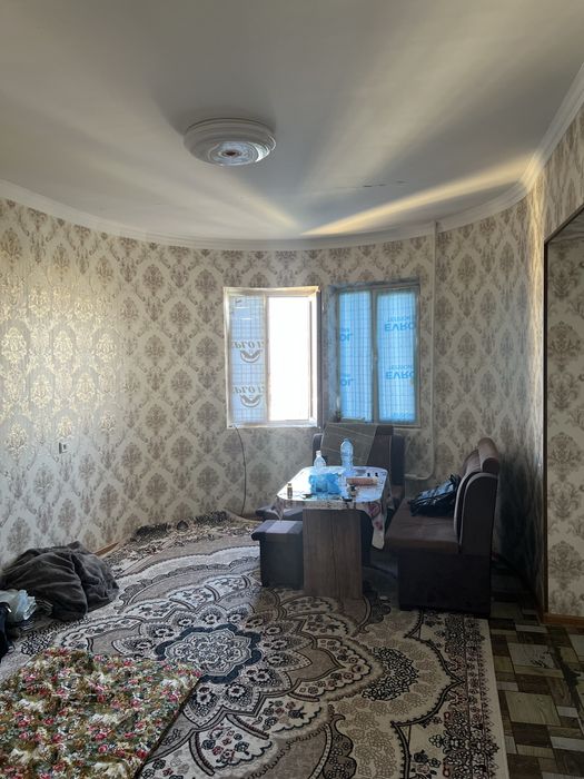 SERGELI KVartira 3 kishi olinadi jami 5 kishi turiladi .