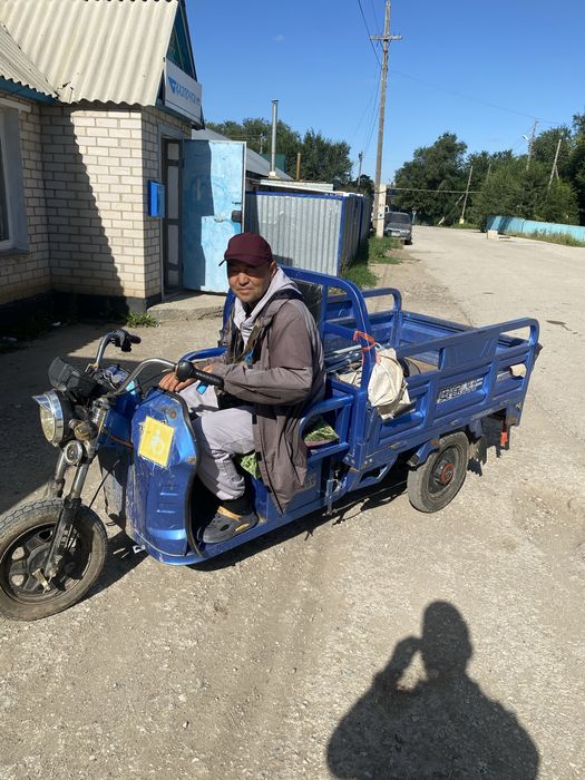 Продам трицикл электро на полном ходу