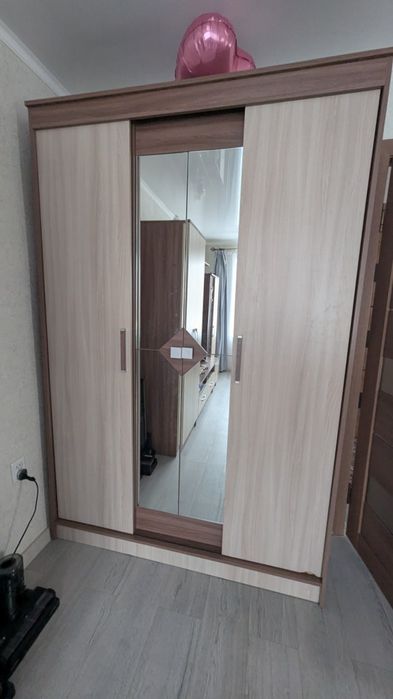 Продам шифонер 4 дверный