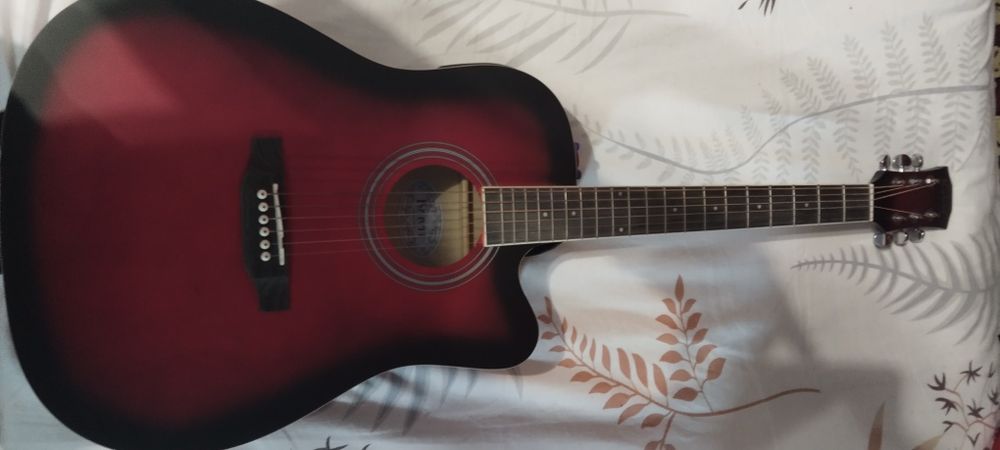 Обменяю на гитару YAMAHA с доплатой или продам