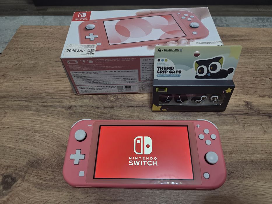 Игровая приставка Nintendo Switch Lite (не прошитая)