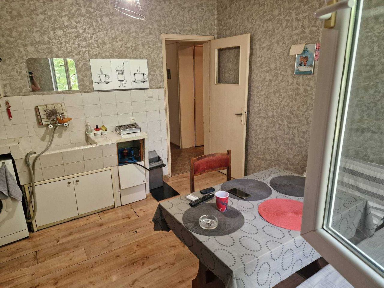 Продава се Двустаен апартамент в Разград, Център - 73 кв.м за 1321 €/кв.м - Снимка #2