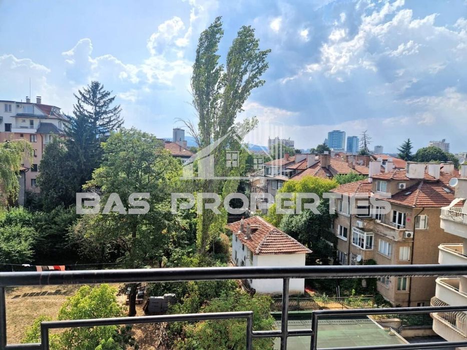 Дава се под наем Двустаен апартамент в София, Лозенец - 73 кв.м за 800 € - Снимка #4