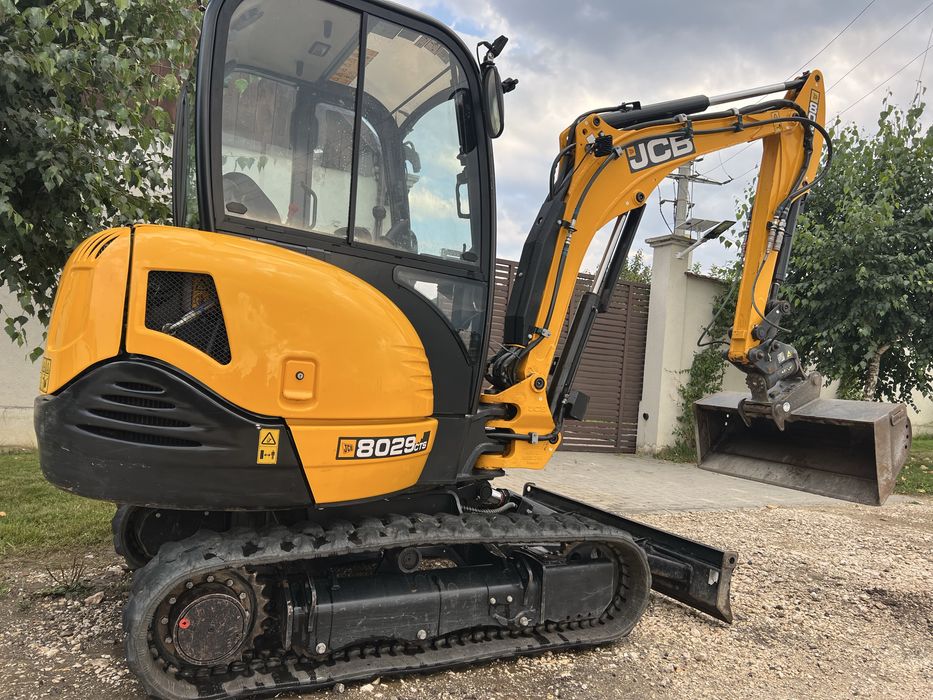 Miniexcavator JCB 300 ore fab 2025 ,compatibil bobcat kubota caterpila