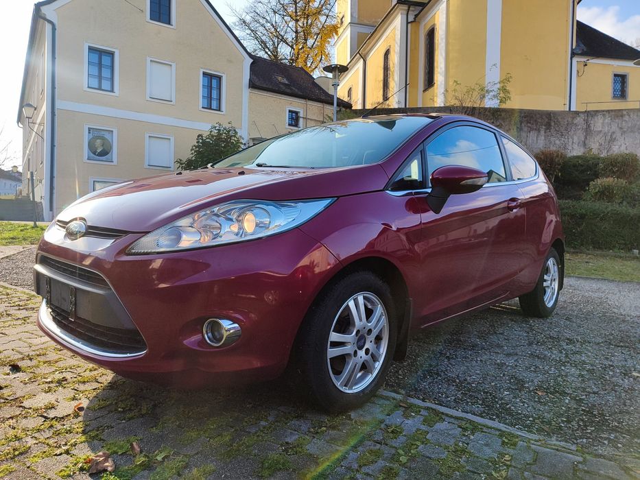 Vând Ford Fiesta Titanium 2010