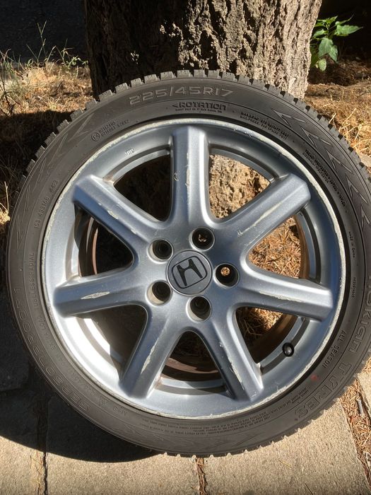 Продавам зимни гуми NOKIAN 225/45/17