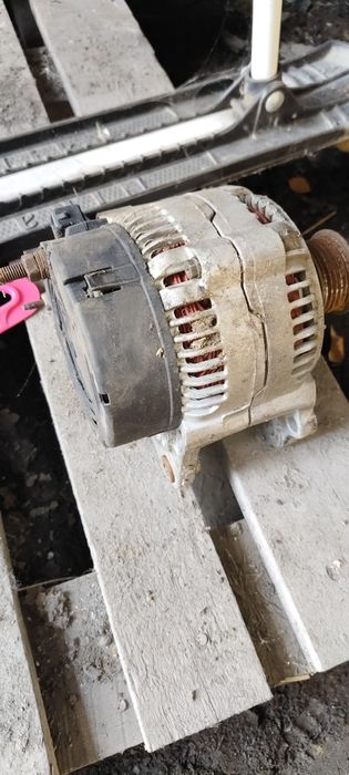 Генератор на машину