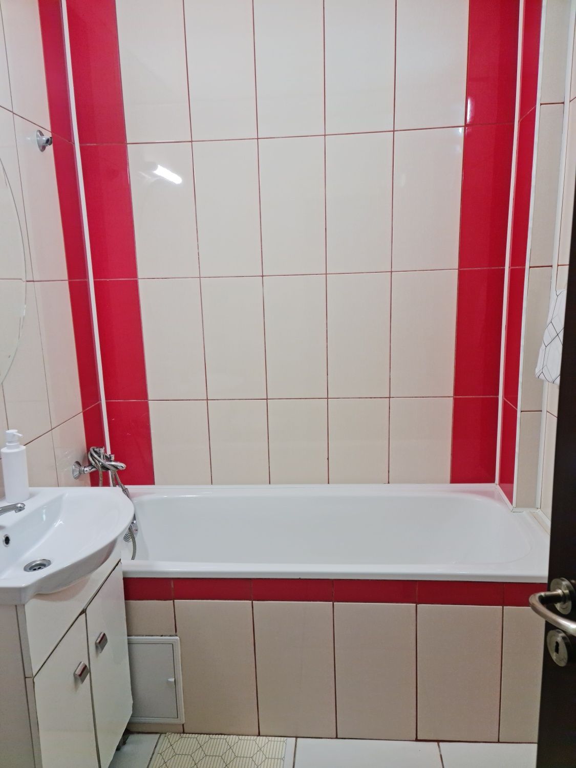 Închiriere apartament 2 camere,zona Alexandru cel bun( zimbru)