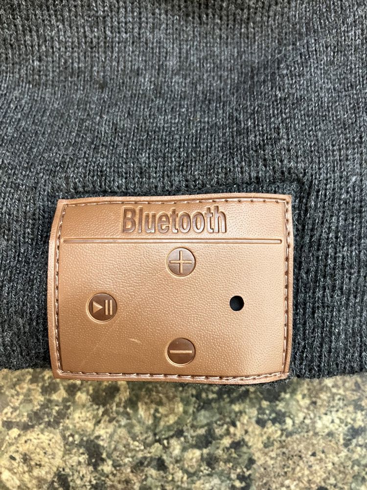 Шапка с bluetooth