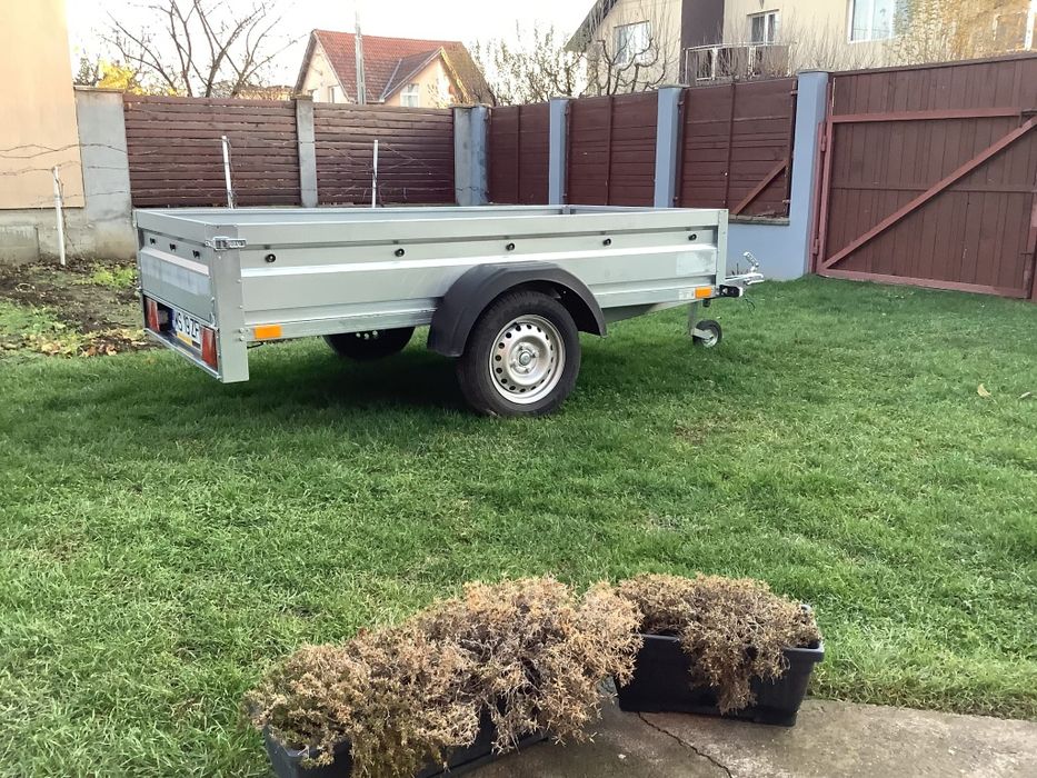 Vand remorca 750kg, noua, cu garantie, un singur ax, înmatriculata