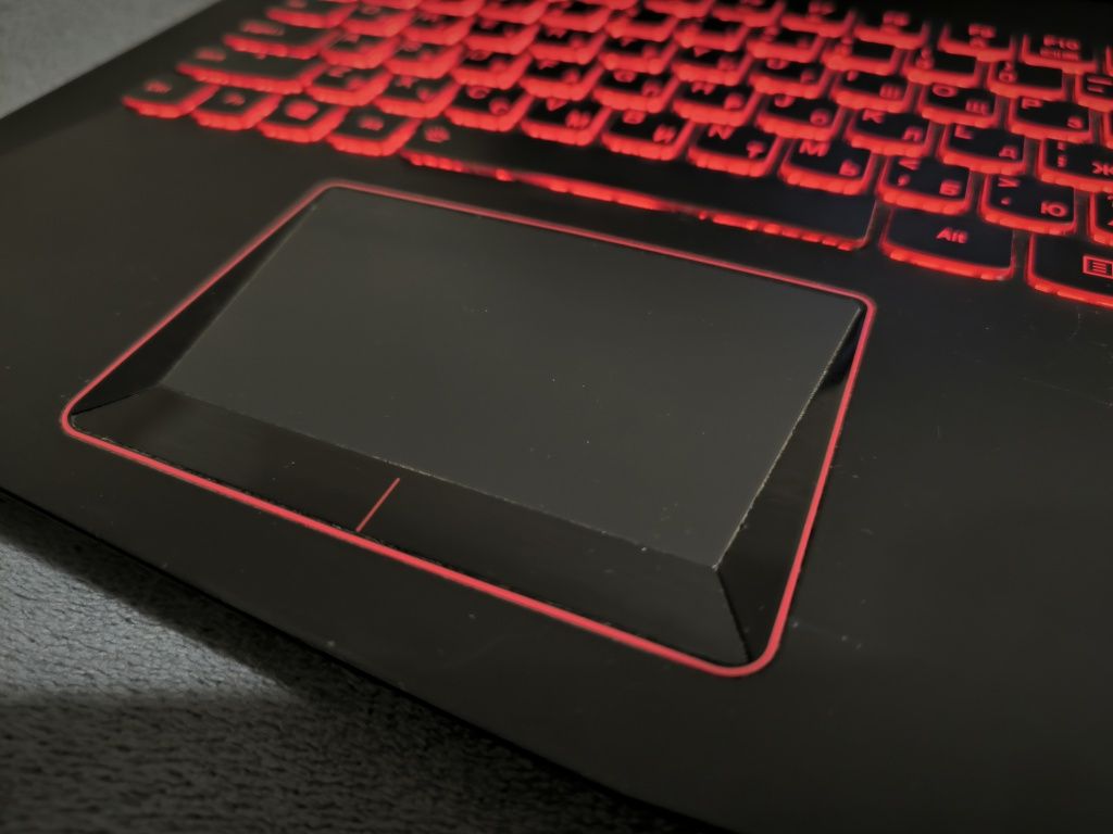 Lenovo Y520 (i5-7300HQ / GTX 1050Ti / 256 SSD + 1 TB HDD)