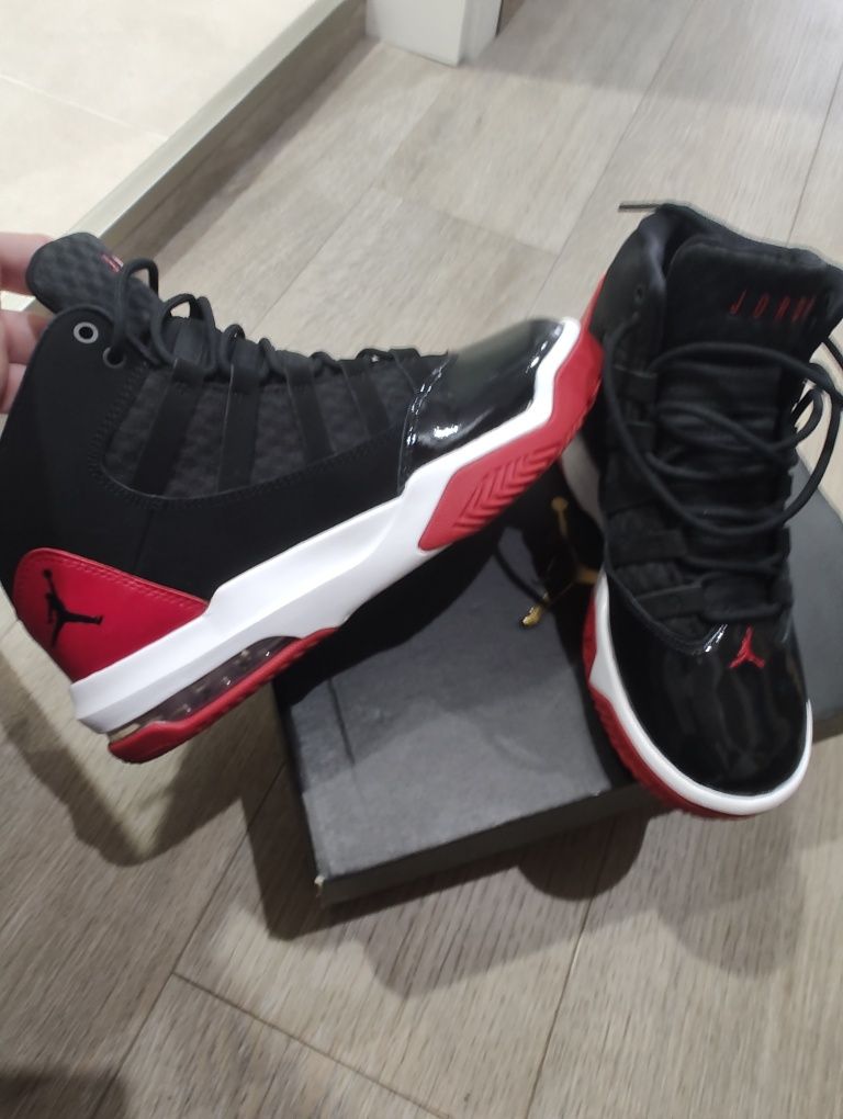 Дамски кецове Nike Jordan