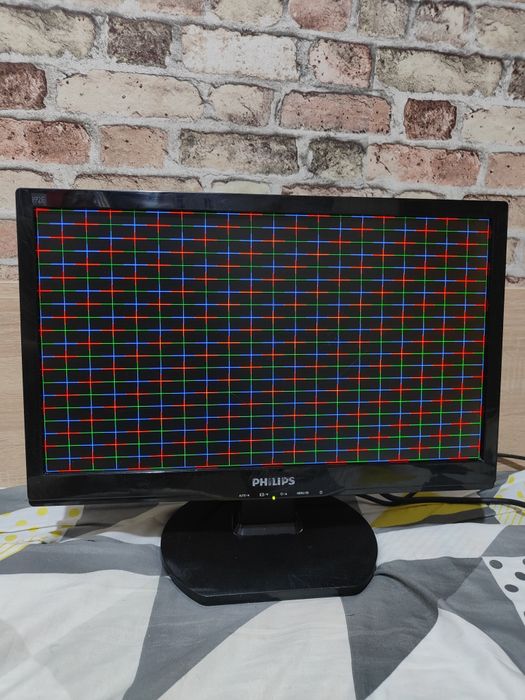 Монитор Philips 18.5"