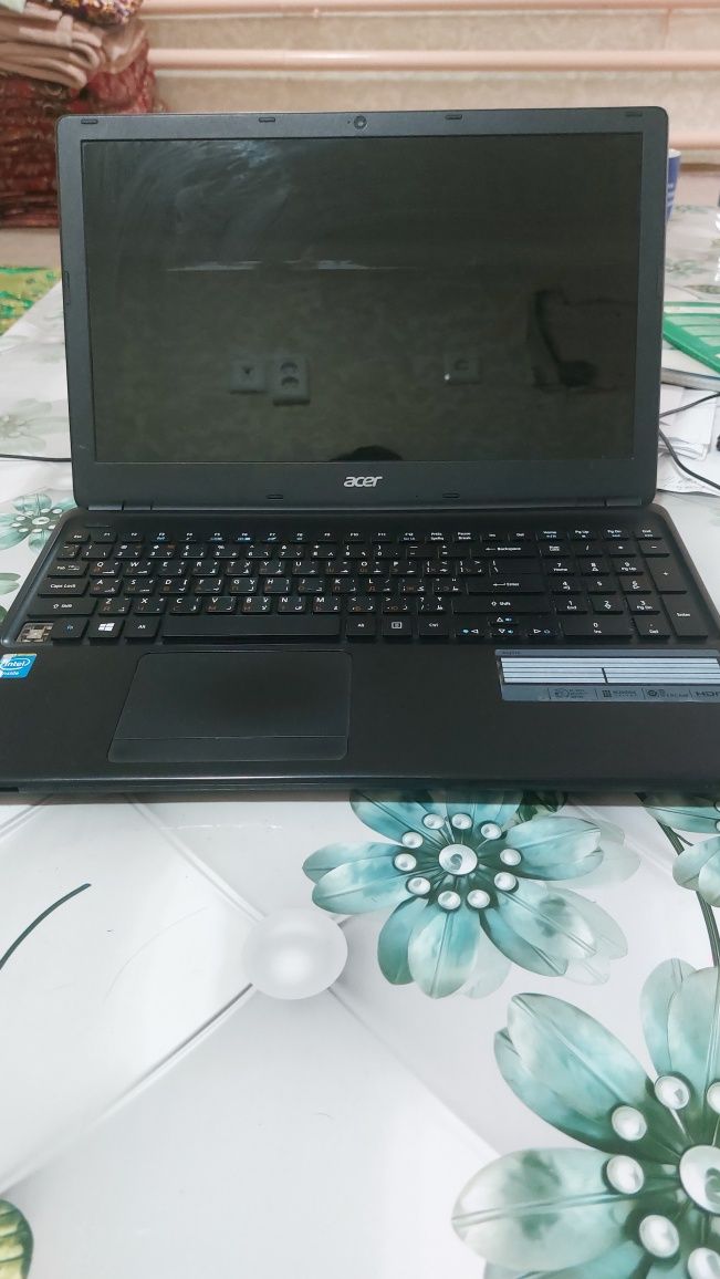 Acer va J4+ birgalikda