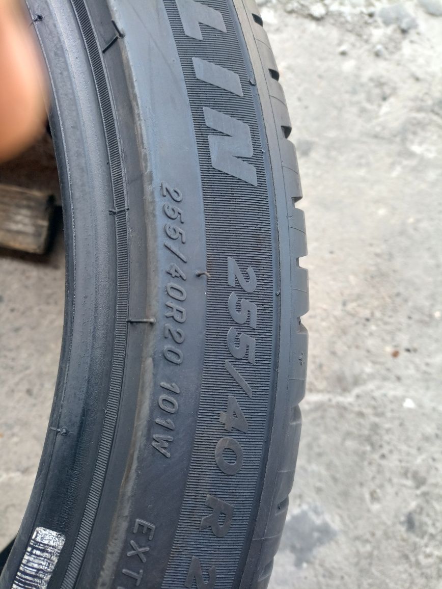 4 anvelope ca si noi Michelin 295/35 ZR20 si 255/40 ZR20