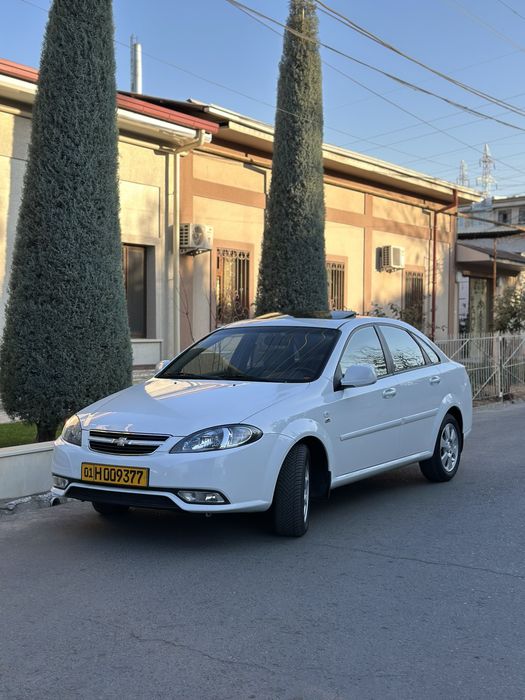 Продается Автомобиль JENTRA