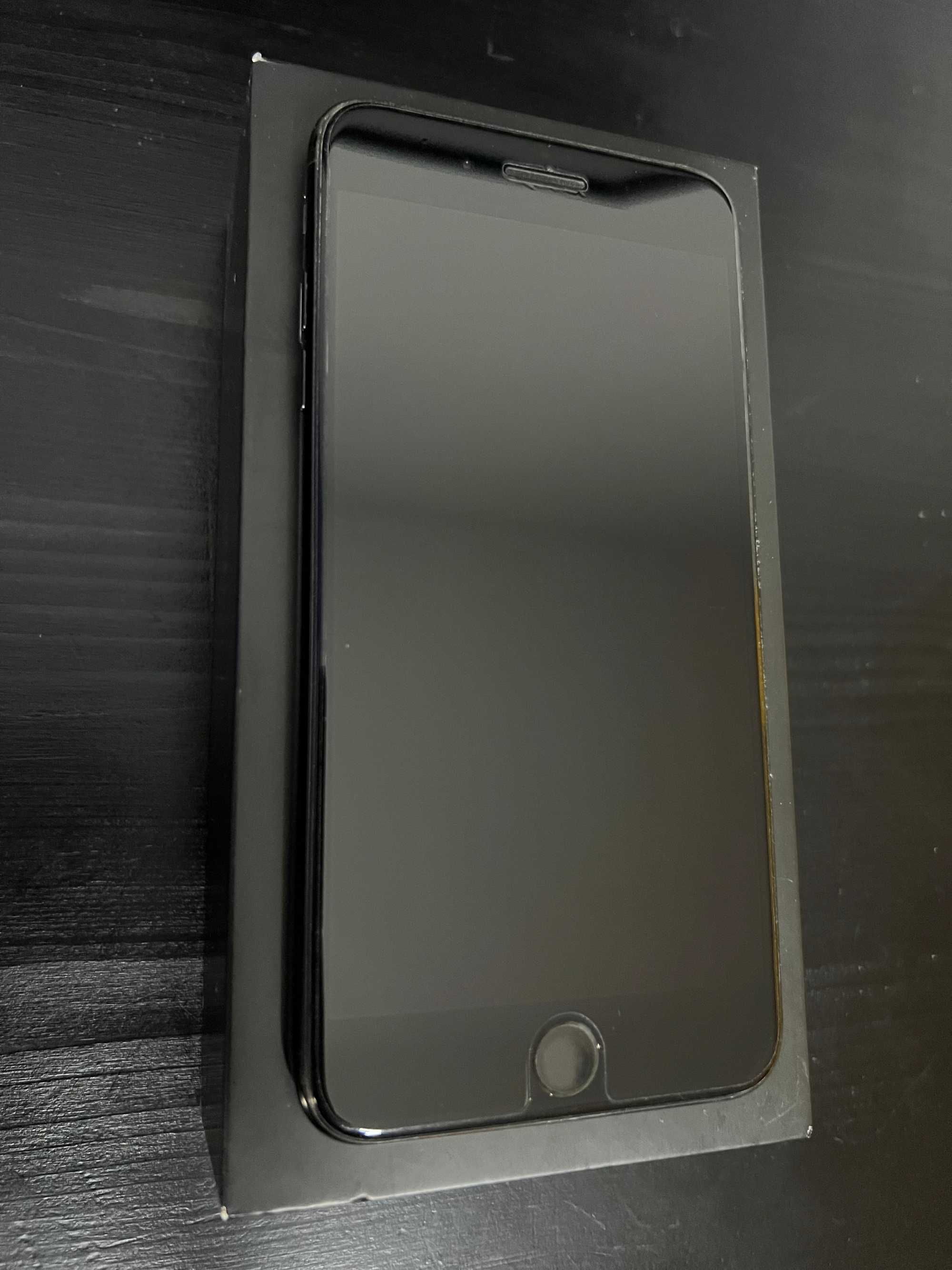 iPhone 7 Plus 128GB Jet Black, пълен комплект, 100% батерия