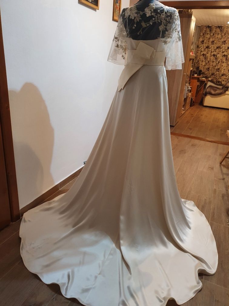 Rochie eleganta ideală pt Nașă