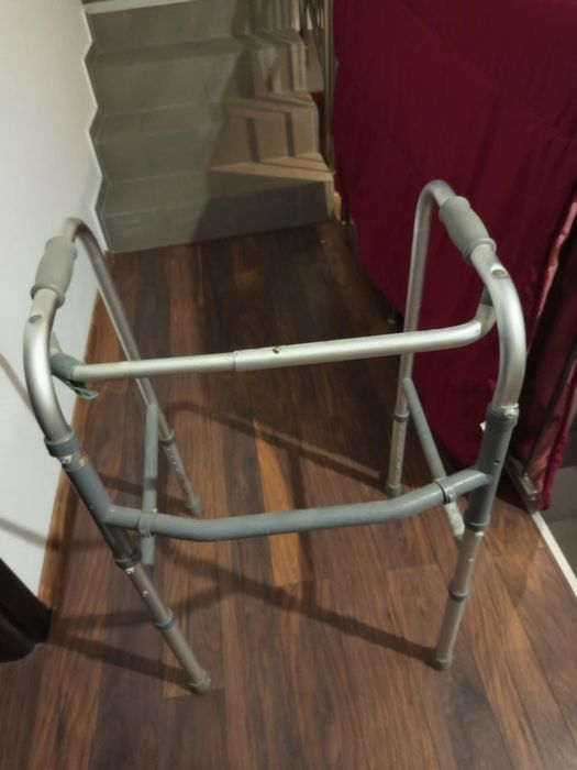 Проходилка за възрастни хора