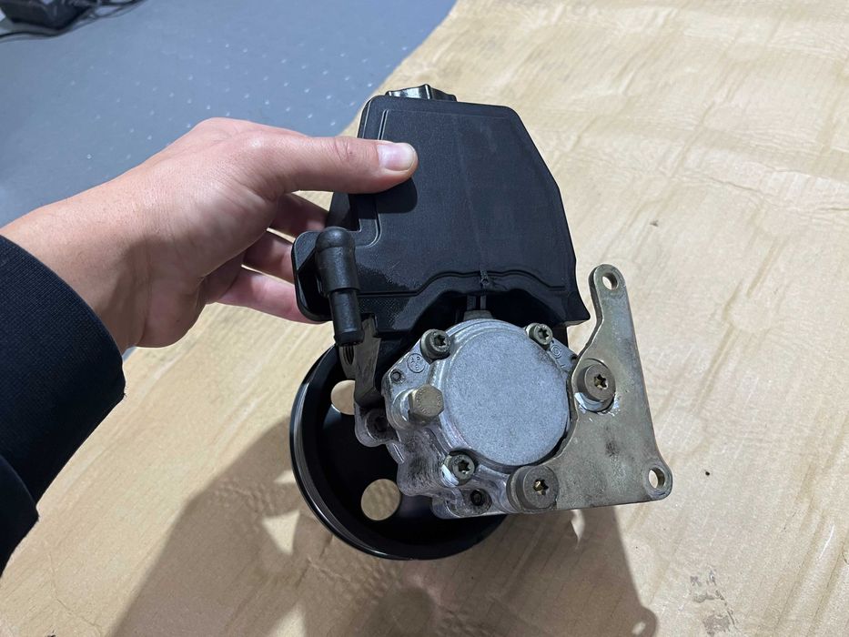 Хидравлична помпа за Mercedes W202 W208 W210 (2.0 / 2.3 Бензин)