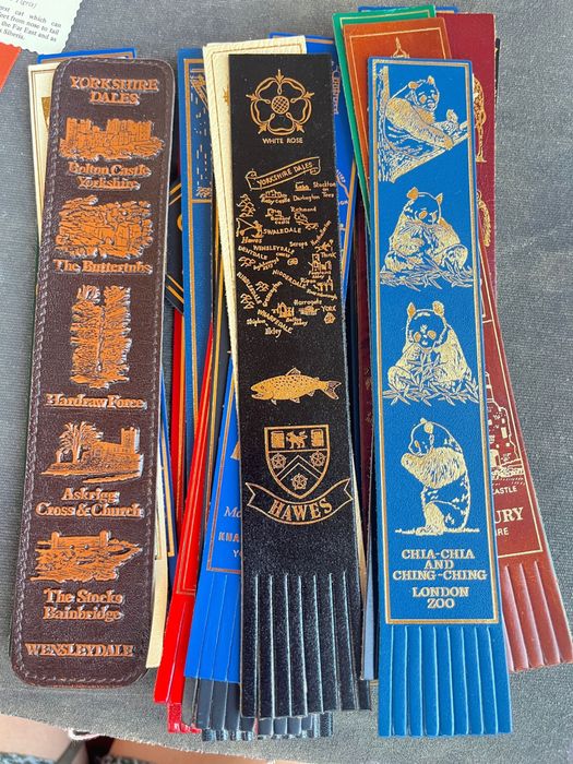 Semne de carte vintage din piele naturala