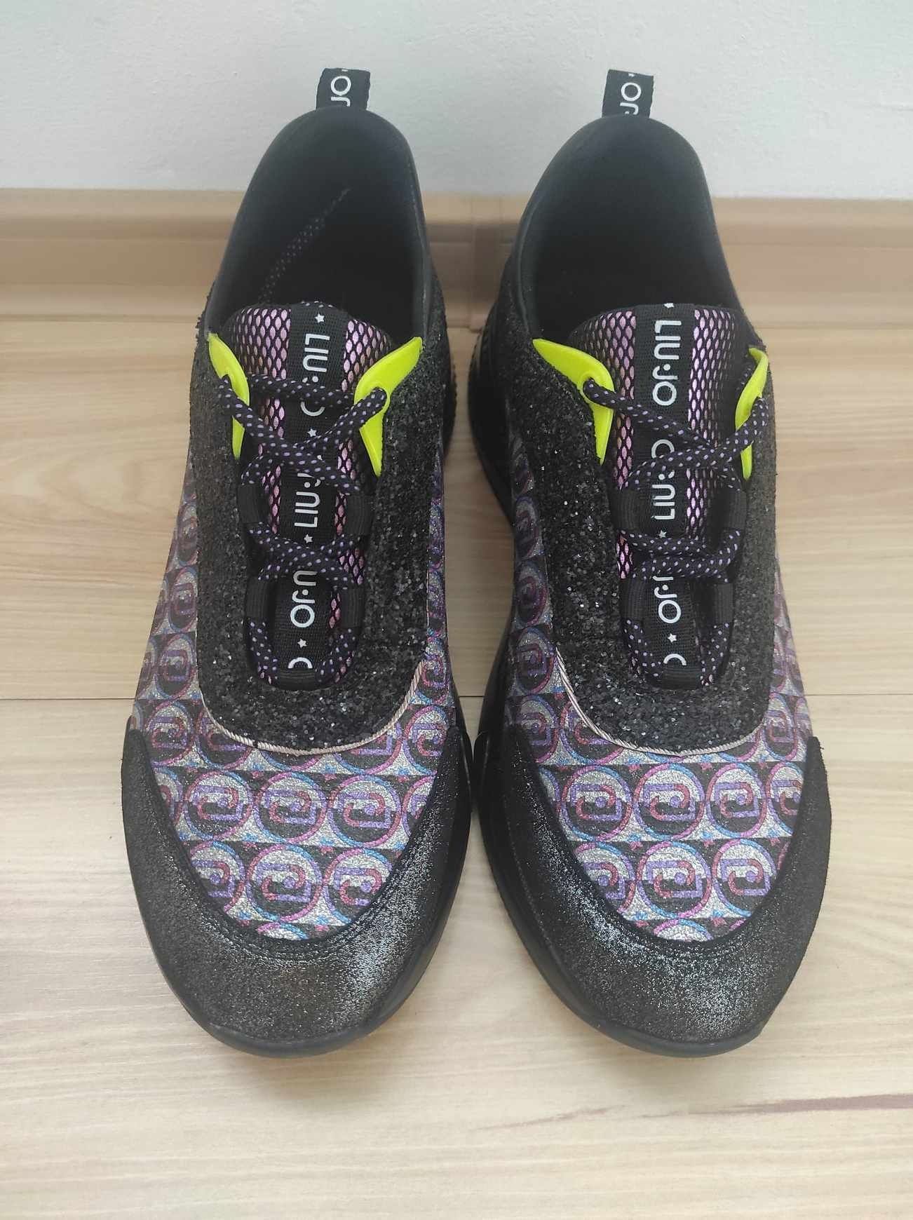 Adidas dama Liu Jo  40/41