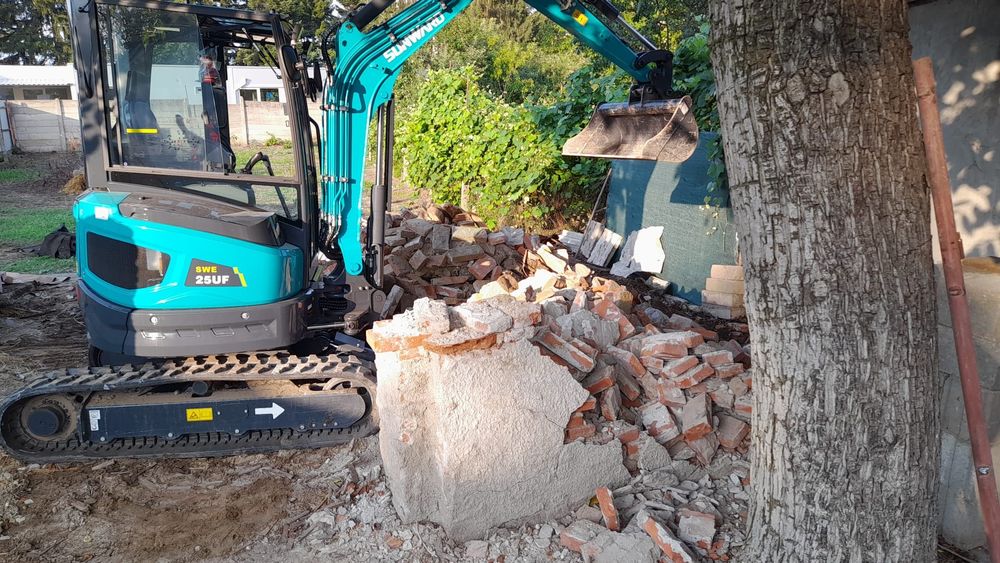 Excavații cu miniexcavator