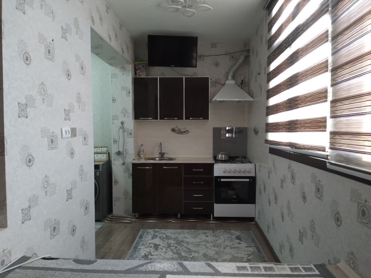 Kora kamish 1/4 da 2/2/4 balkon 2x6 bor remont yaxshi Srochna