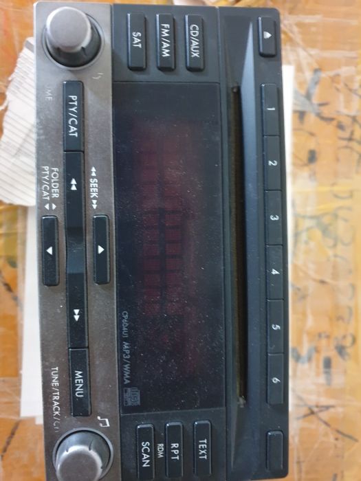 Головное устройство на Субару Форрестер