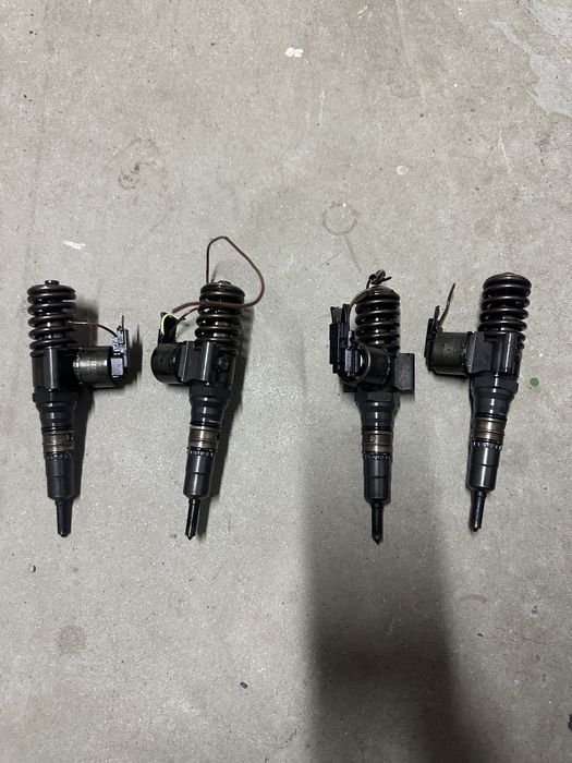 Injectoare VW, Audi, Skoda 2.0 tdi cod 03G130073G