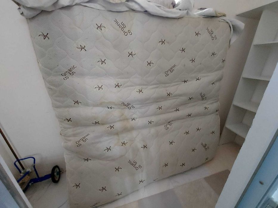 Срочно продам матрас