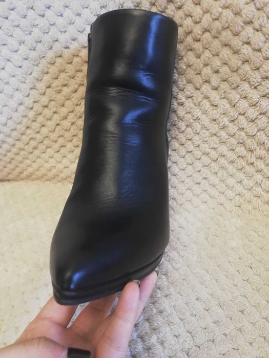 Vand botine/cizme Lasocki