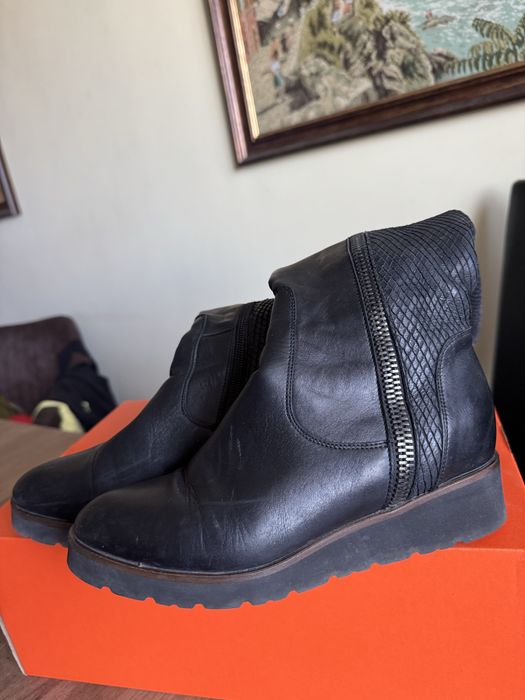 Удобни ботуши в черен цвят , от естествена кожа