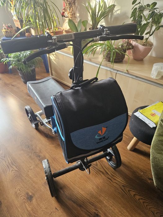 Trotineta pentru genunchi