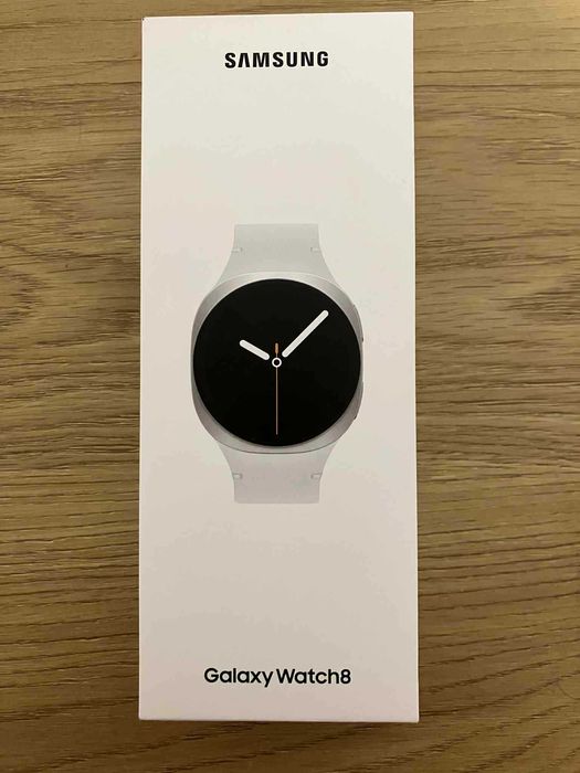 Неразопакован! Смарт часовник SAMSUNG Watch 8 Silver L320 40 mm
