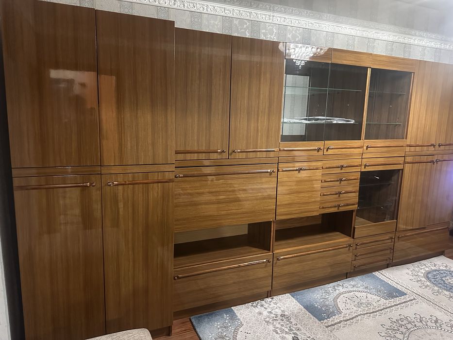 Продам стенку советскую