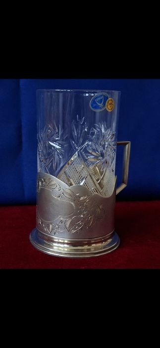 Серебряный подстаканник.