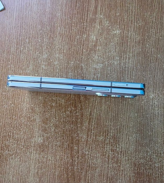 Vând/schimb  Samsung Galaxy Z Fold 5 512GB