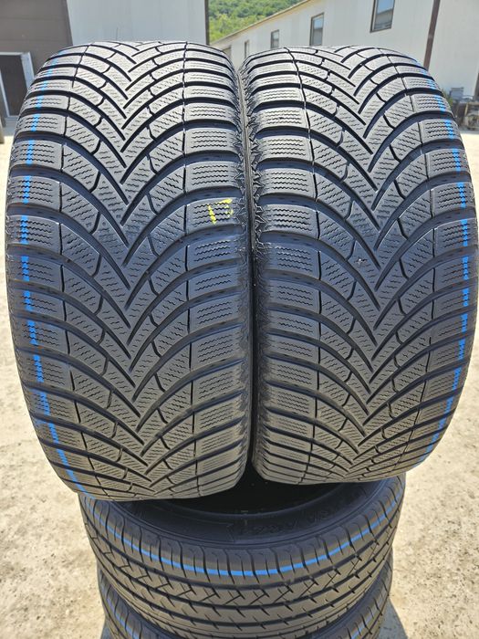 Vând anvelope m+s 235/55/17 235/55r17 SEMPERIT