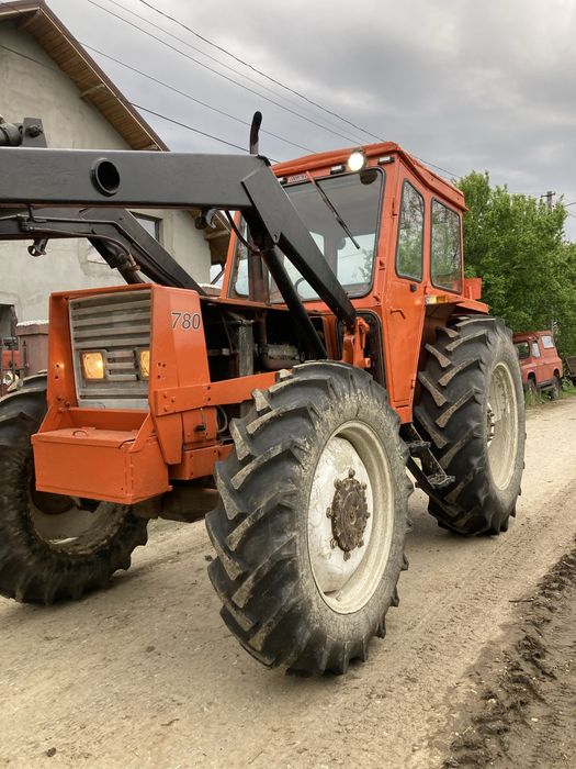 Vand tractor fiat 780dt si utb550