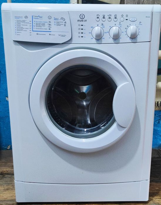 Продам стиральную машинку индезит-4кг.