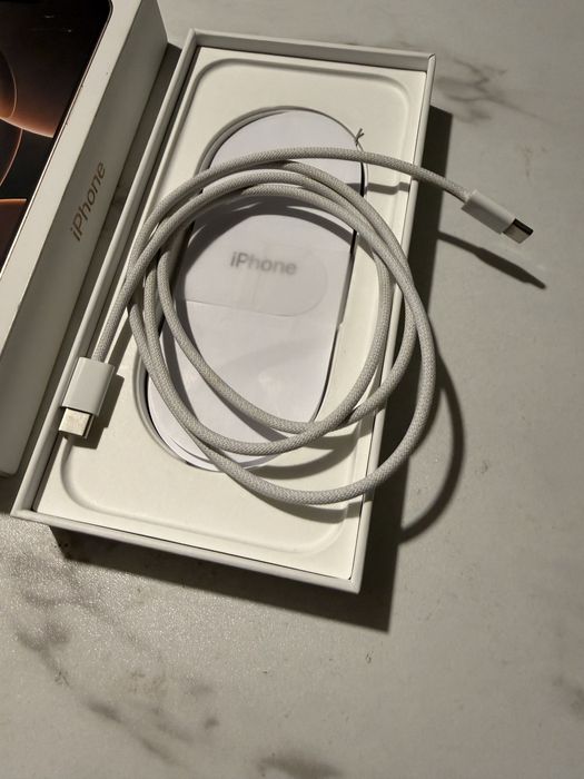 Оригинален кабел за İphone 16 pro max