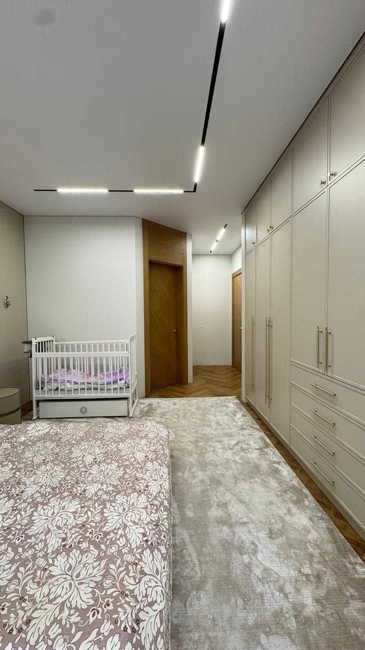 4-комнатная квартира · 145 м² · 2/18 этаж, Курмангазы