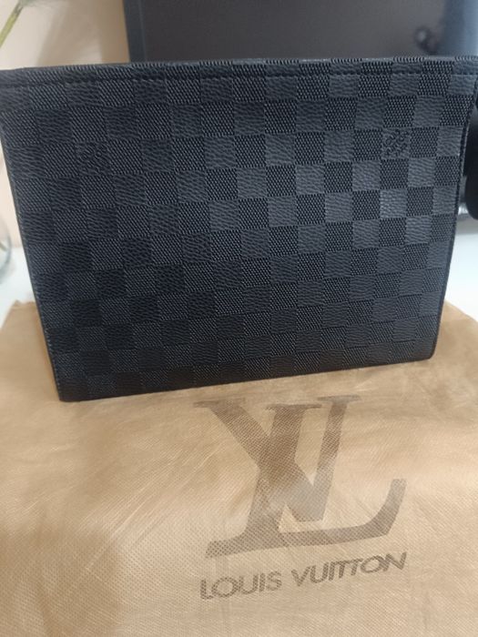 Нова чанта тип клъч Luis Vuitton