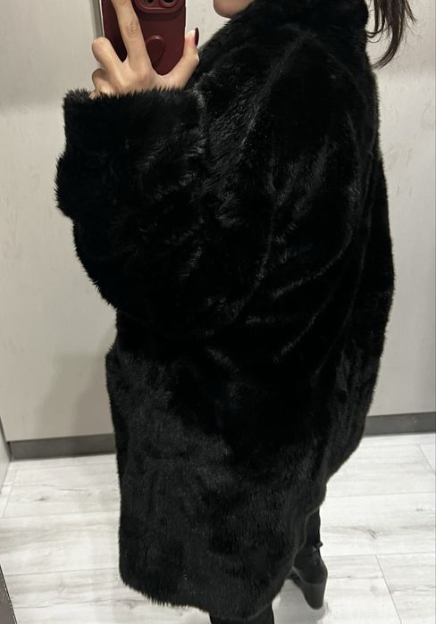 Черно палто, Zara