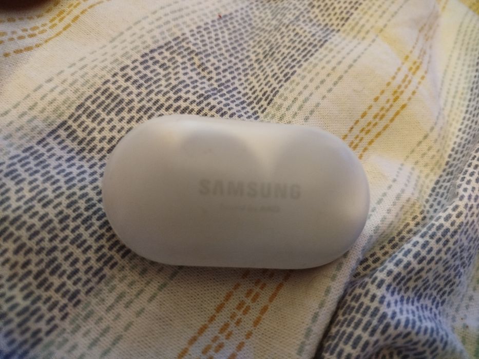 наушники  SAMSUNG GALAXY buds