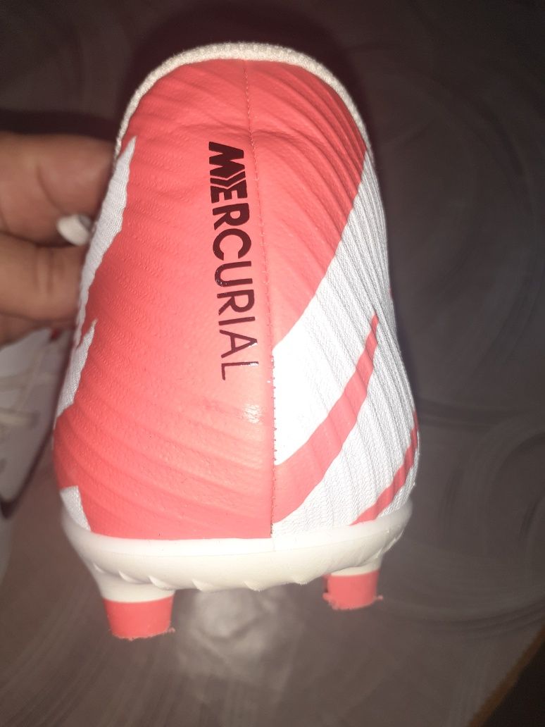 Бутонки Nike mercurial