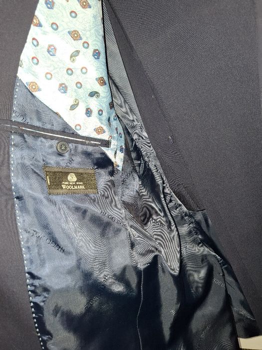 Costum Hugo Boss 50