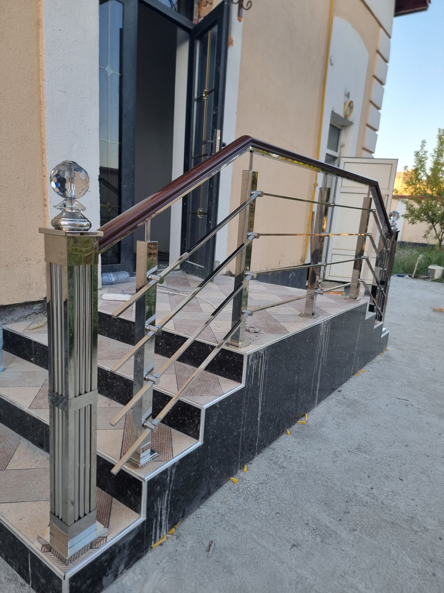 Nerjaveka perila naves liksan xizmatlari